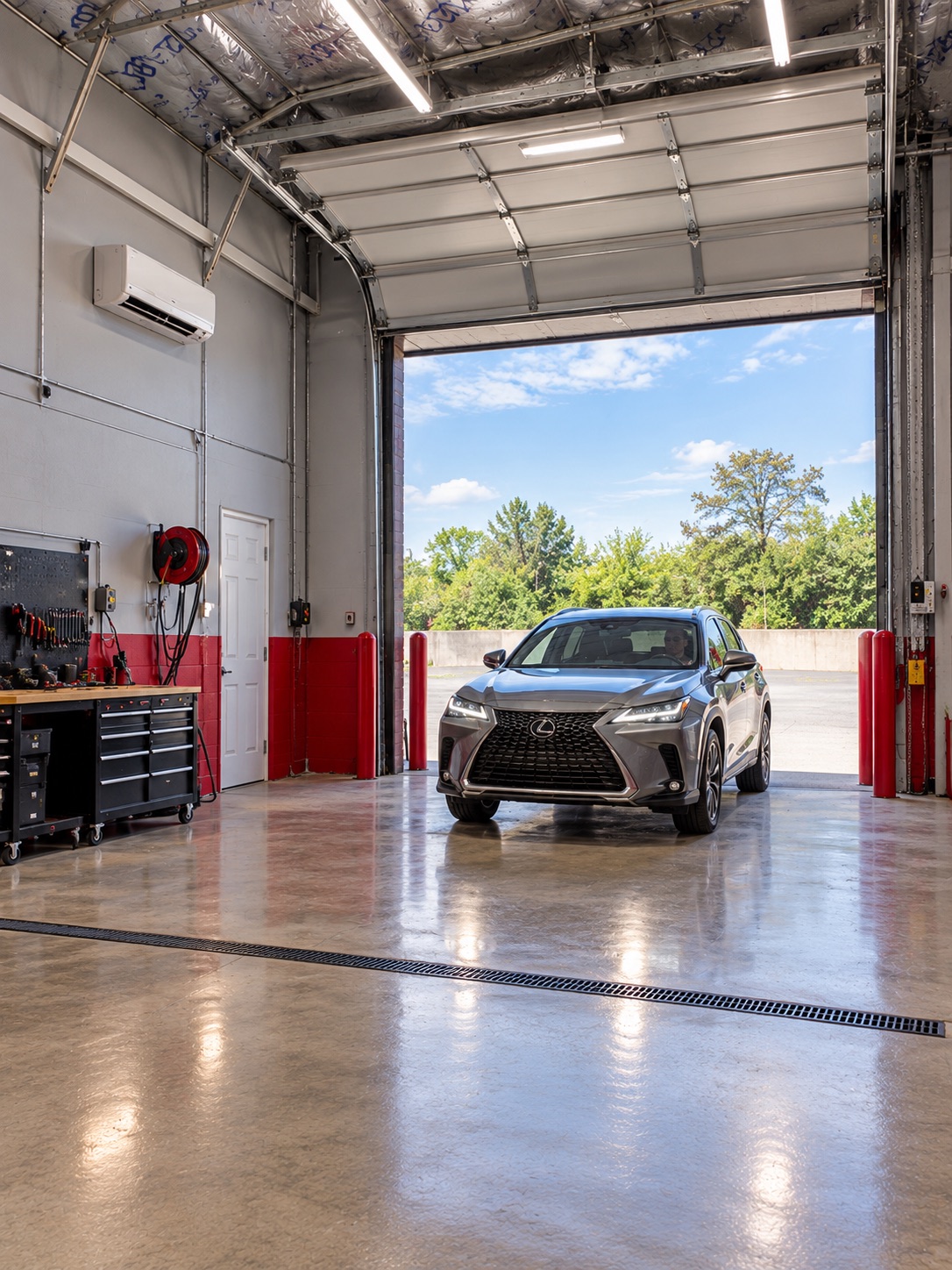 Passenger vehicle entering the Midwest VITAL inspection facility